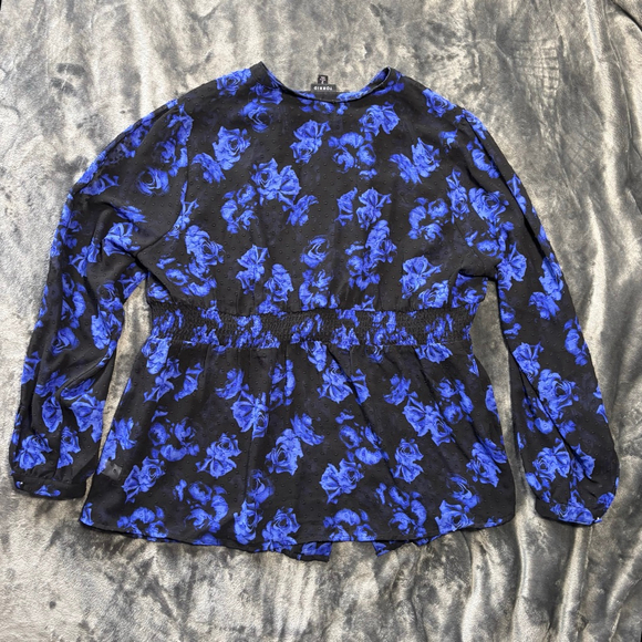 GUC Torrid Blue/Black Floral Chiffon Clip Dot Peplum Blouse Size 2X - Picture 3 of 7